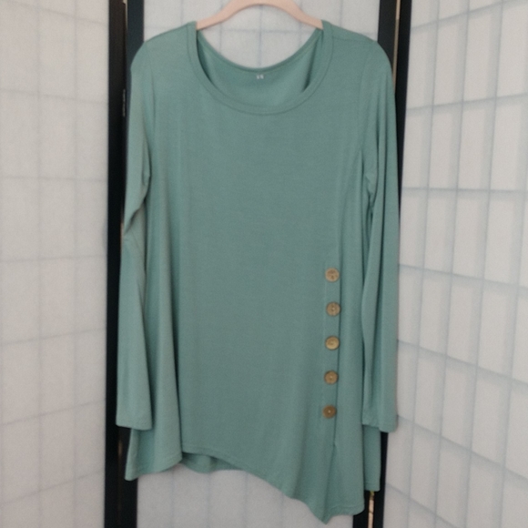 Light Green Asymmetrical Tunic Top sz L - Picture 3 of 6